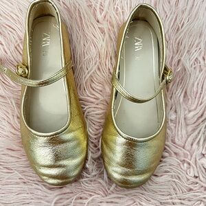 Zara Gold Dress Shoes with Metallic Sheen